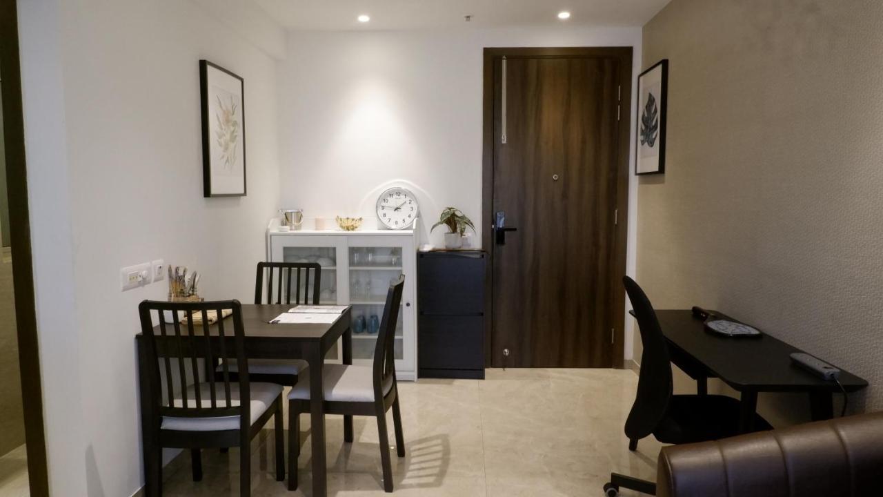 Relohomes Serviced Apartment Mumbai Exterior photo