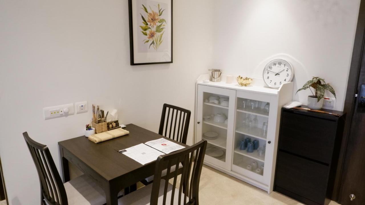 Relohomes Serviced Apartment Mumbai Exterior photo